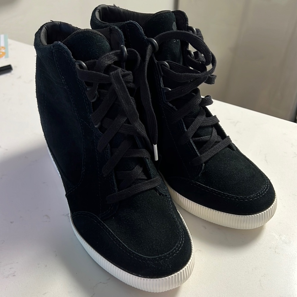 Womens Sorel high top sneakers size 8